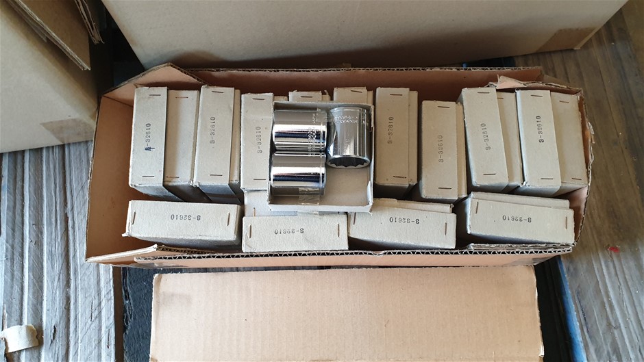 Wolf Blass Yellow Label Chardonnay (6x 750mL). SA