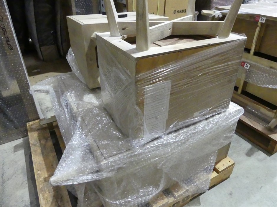 Little Giant Pinot Noir (6x 750mL).