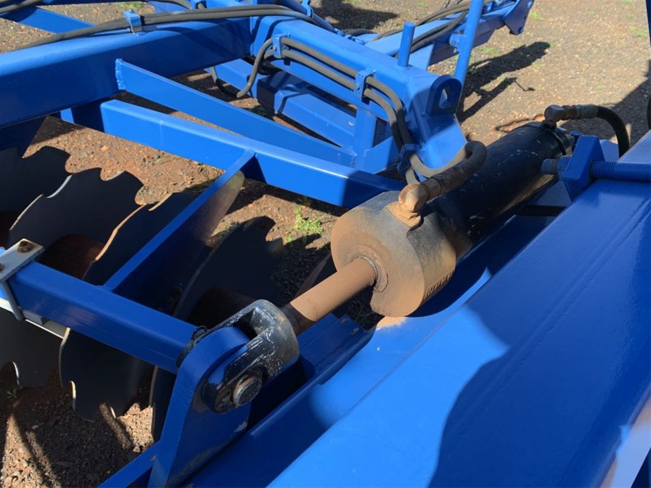 Grizzly Disk Plough Auction (00205040972) Grays Australia