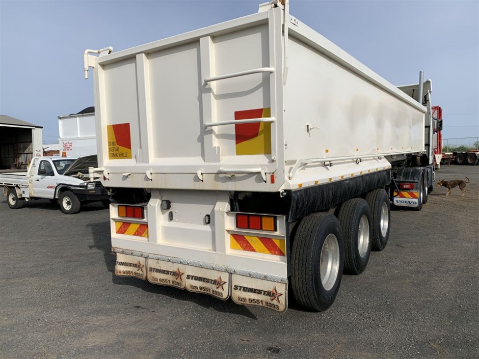 Pierre Armand Chablis 2023 (6x 750mL), France.