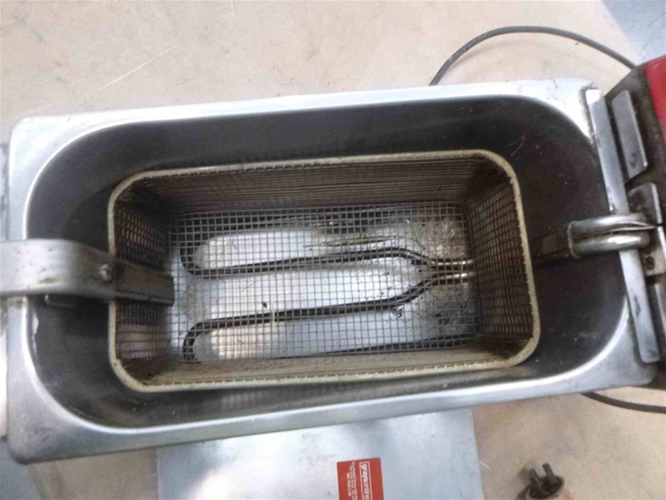 Yellow Box  'Mid-Strength' Pinot Grigio 2023 (12x 750mL) SA