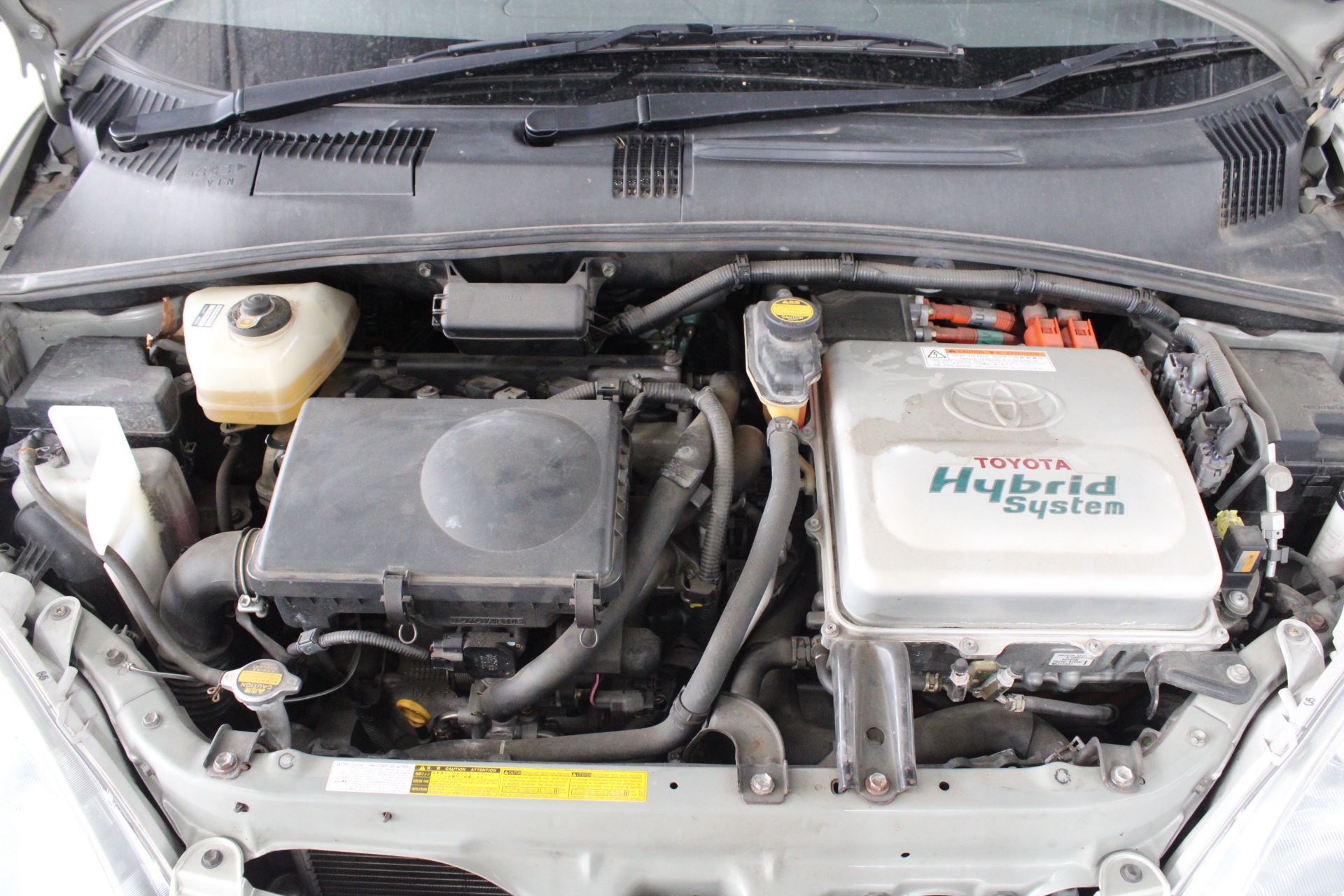 2 x TRAFALGAR Fire Blankets 1000mm x 1000mm, Quick Release Design.