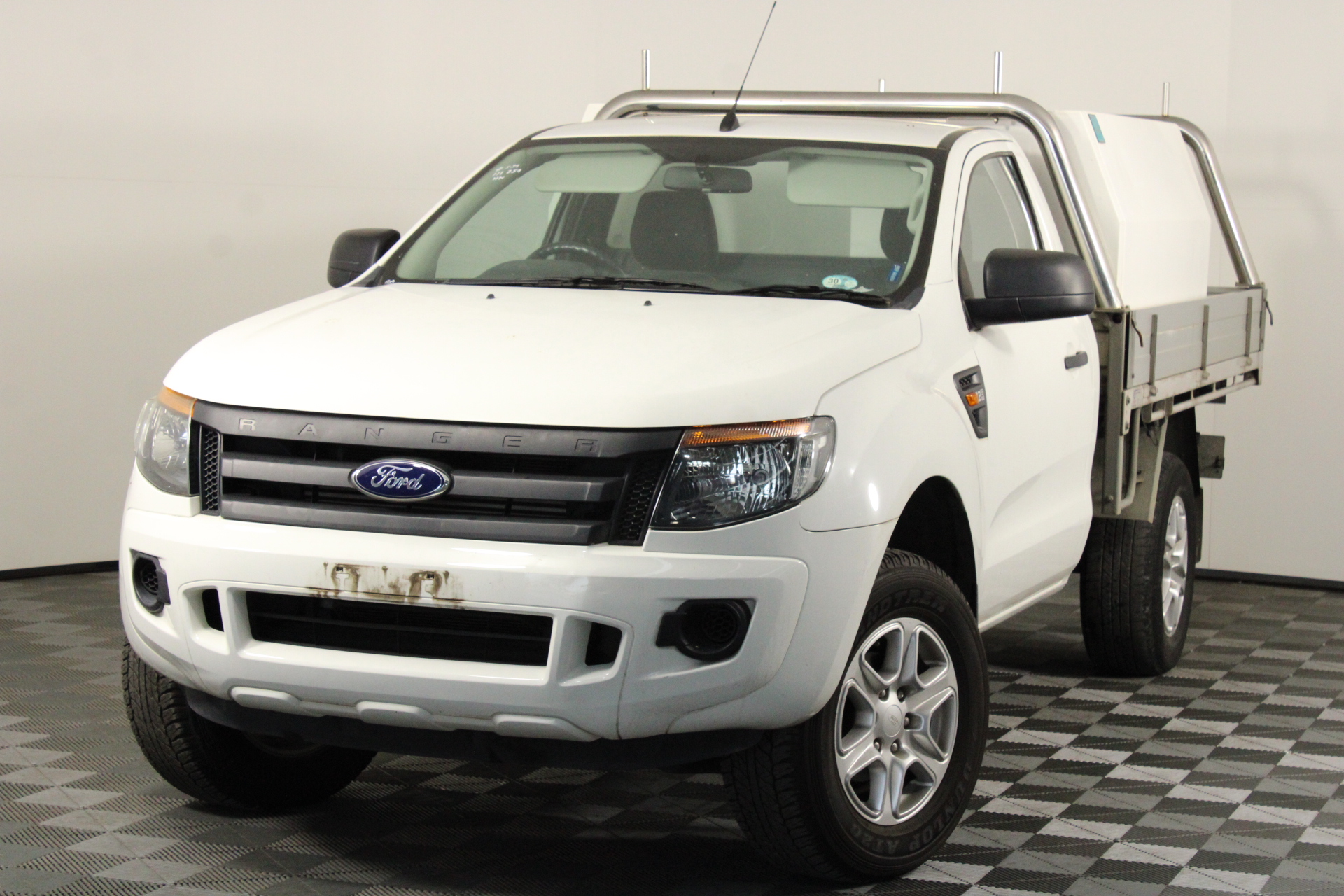 2 x Flat Webb Lifting Slings, WLL 2000kg x 1.5M (with Test Cert).