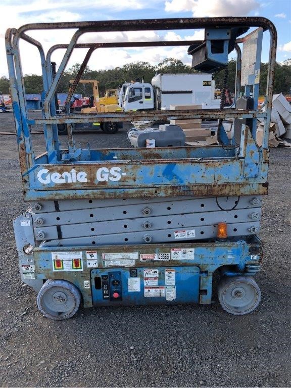 CHAMPION Women's Reverse Weave Cropped Cut-Off Hoodie, Size S, Black (BLK),