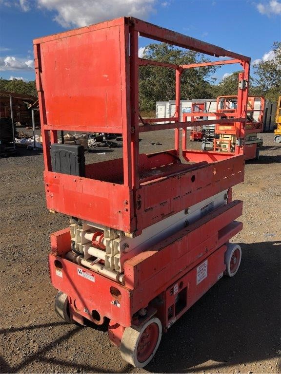 ENGLISH LAUNDRY Men's Flat Front Short, Size 34, 98% Cotton, Tan.  Buyers N