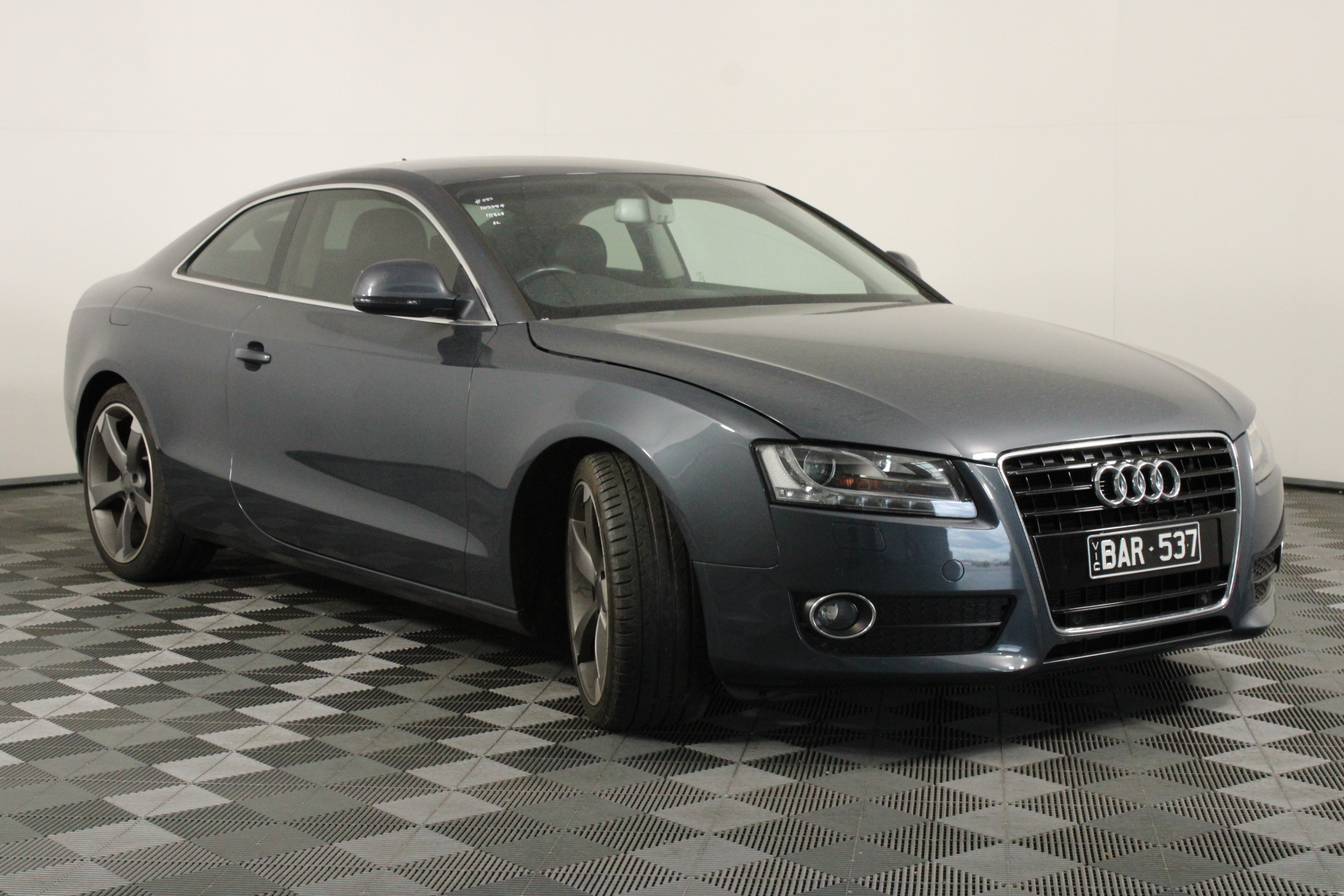 CHAMPION Women's Script Hoodie, Size M, Black (BLK), CWG4N. RRP: $79.99.  B