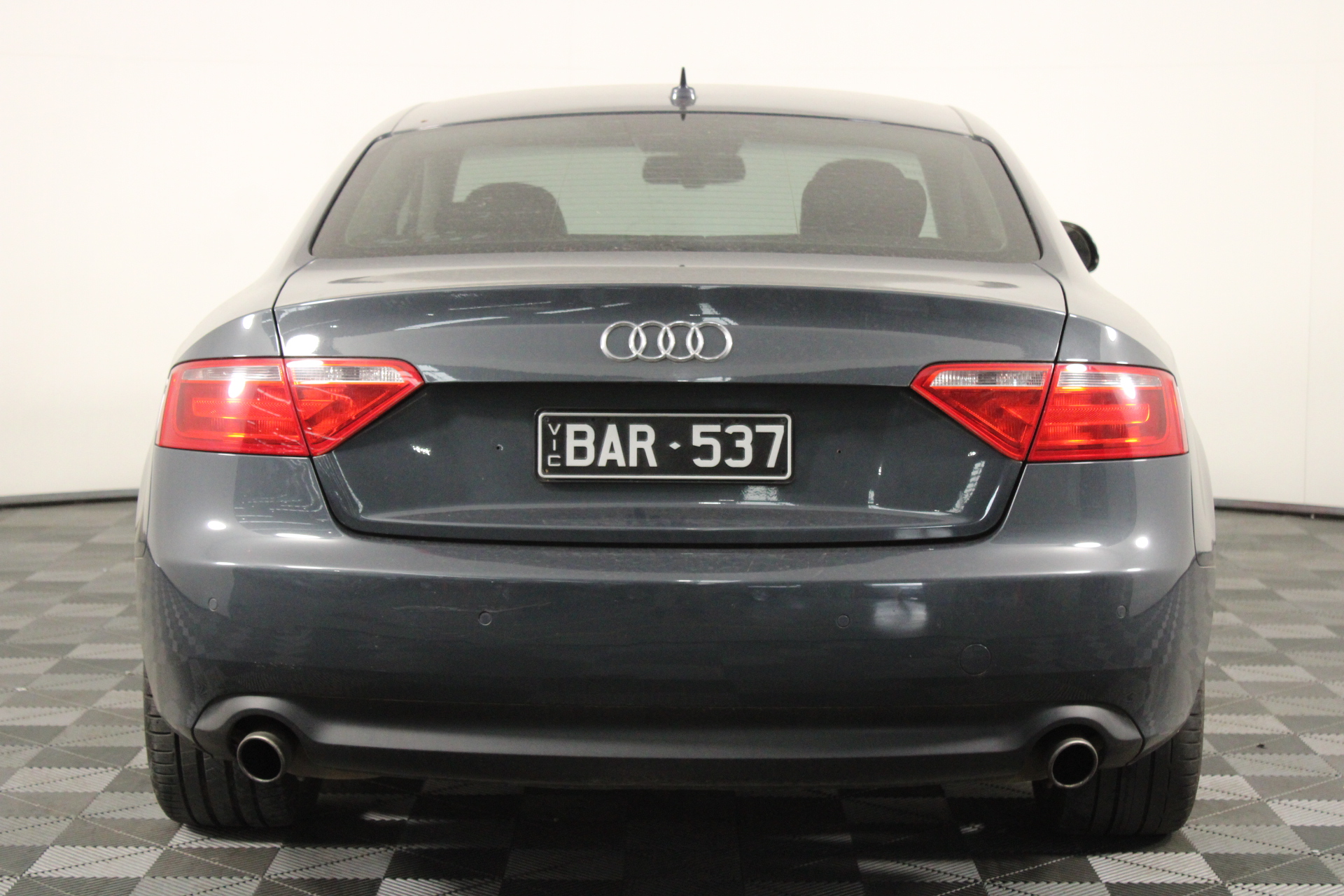 ADIDAS AeroReady Bucket Hat, UPF 50, Grey.  Buyers Note - Discount Freight