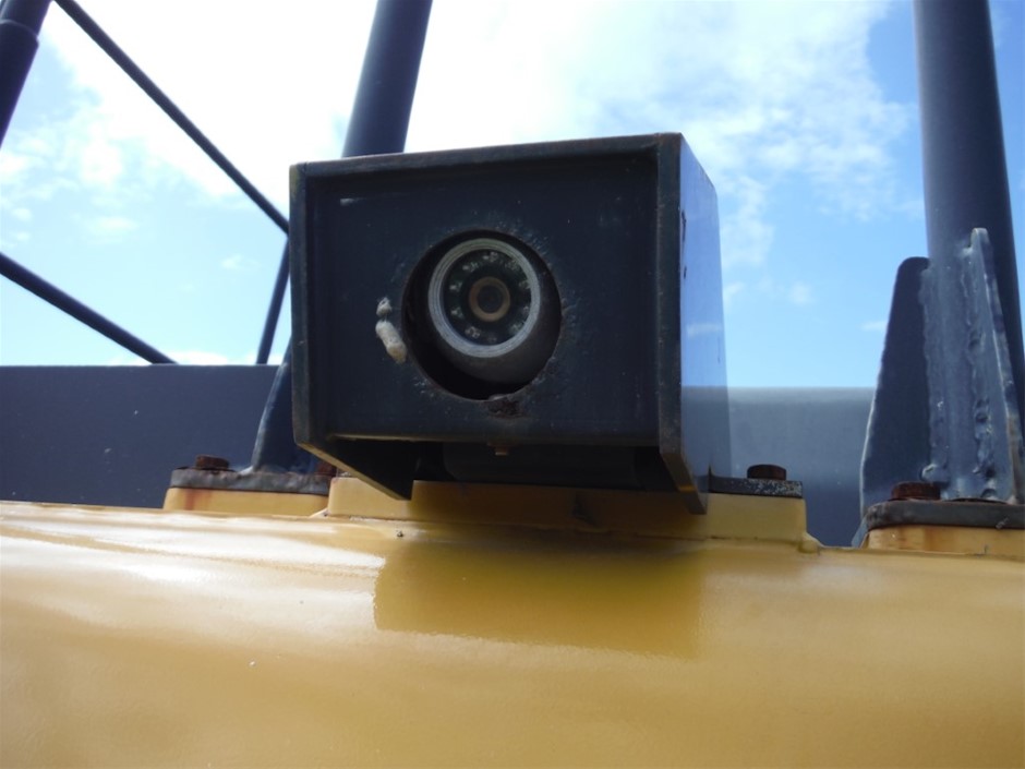 BONDS Women's Essentials Move Pullover, Size S, Black, CRV4I. RRP: $57.  Bu