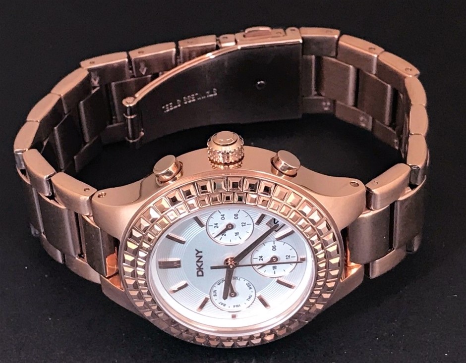 <p>Female Portable Toilet 3.6M x 2.4M</p>