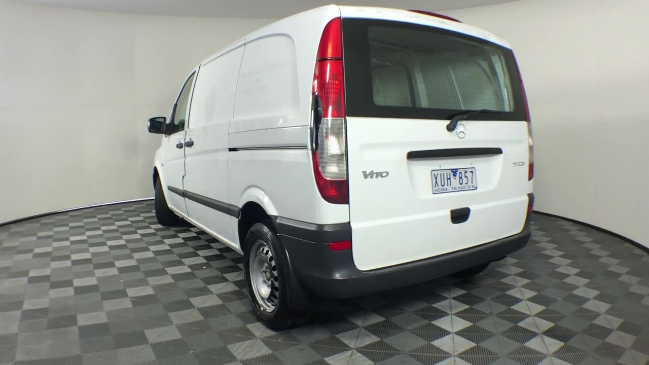 Wolf Blass Red Label Shiraz (6x 750mL), SEA.