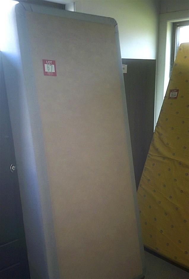 9K WHITE GOLD 0.15ct F VS LAB DIAMOND EMERALD RING