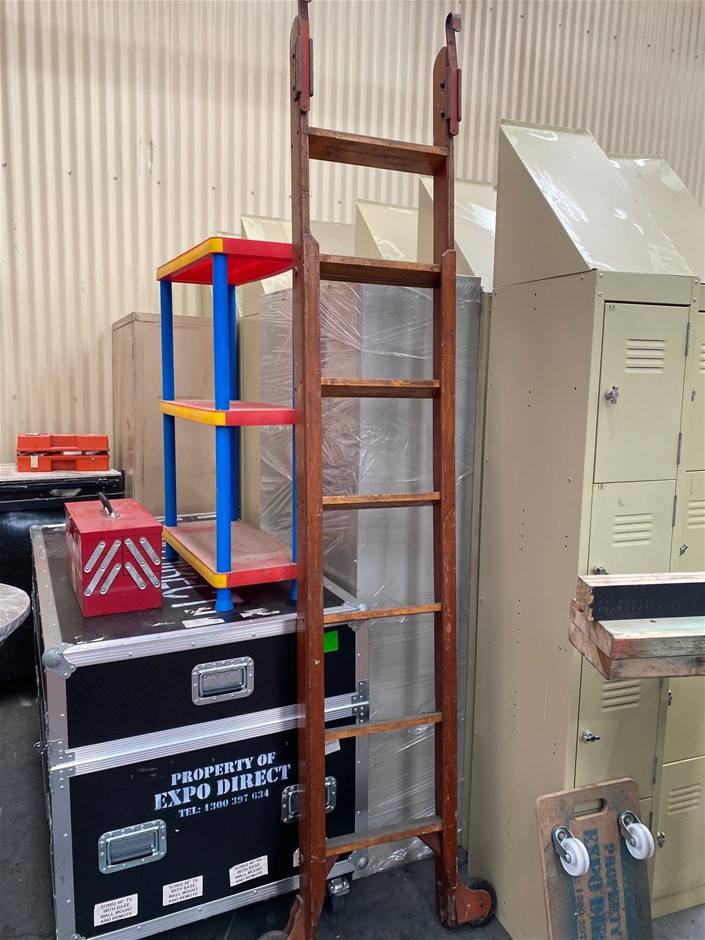 9K YELLOW GOLD 0.10ct F VS LAB DIAMOND FW PEARL RING