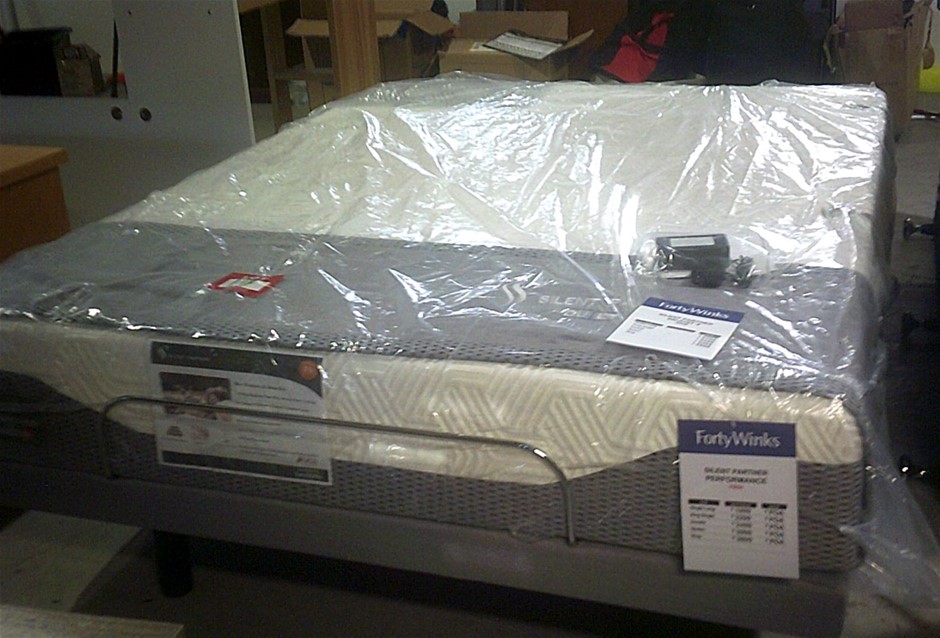 9K YELLOW GOLD 0.25ct F VS EMERALD LAB DIAMOND RING