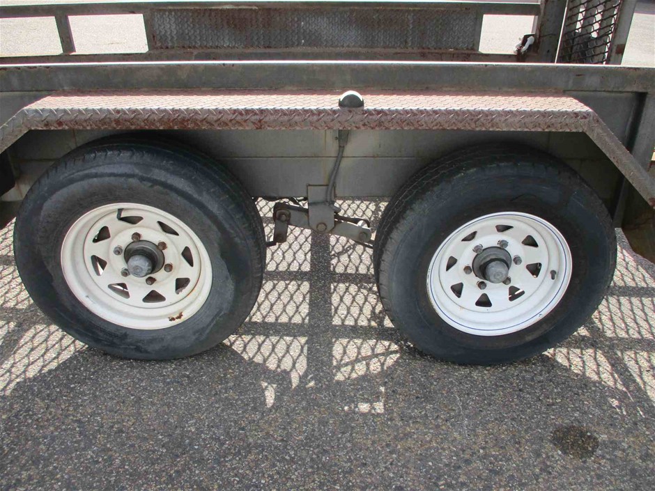 Spinner Pendant Featuring 80+ Crystals - FITS PANDORA BRACELET