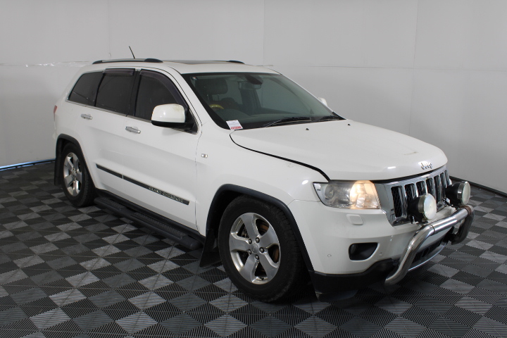 Designer Filigree Locket with Simulated Diamond Necklace in Silver