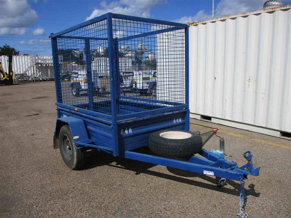 <p>2006 Volvo FM9 8 x 4 Cab Chassis Truck</p>