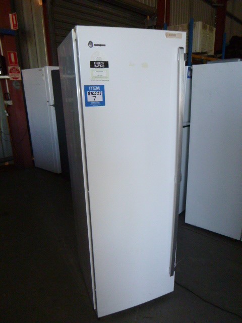 <p>Loewe Subwoofer</p>