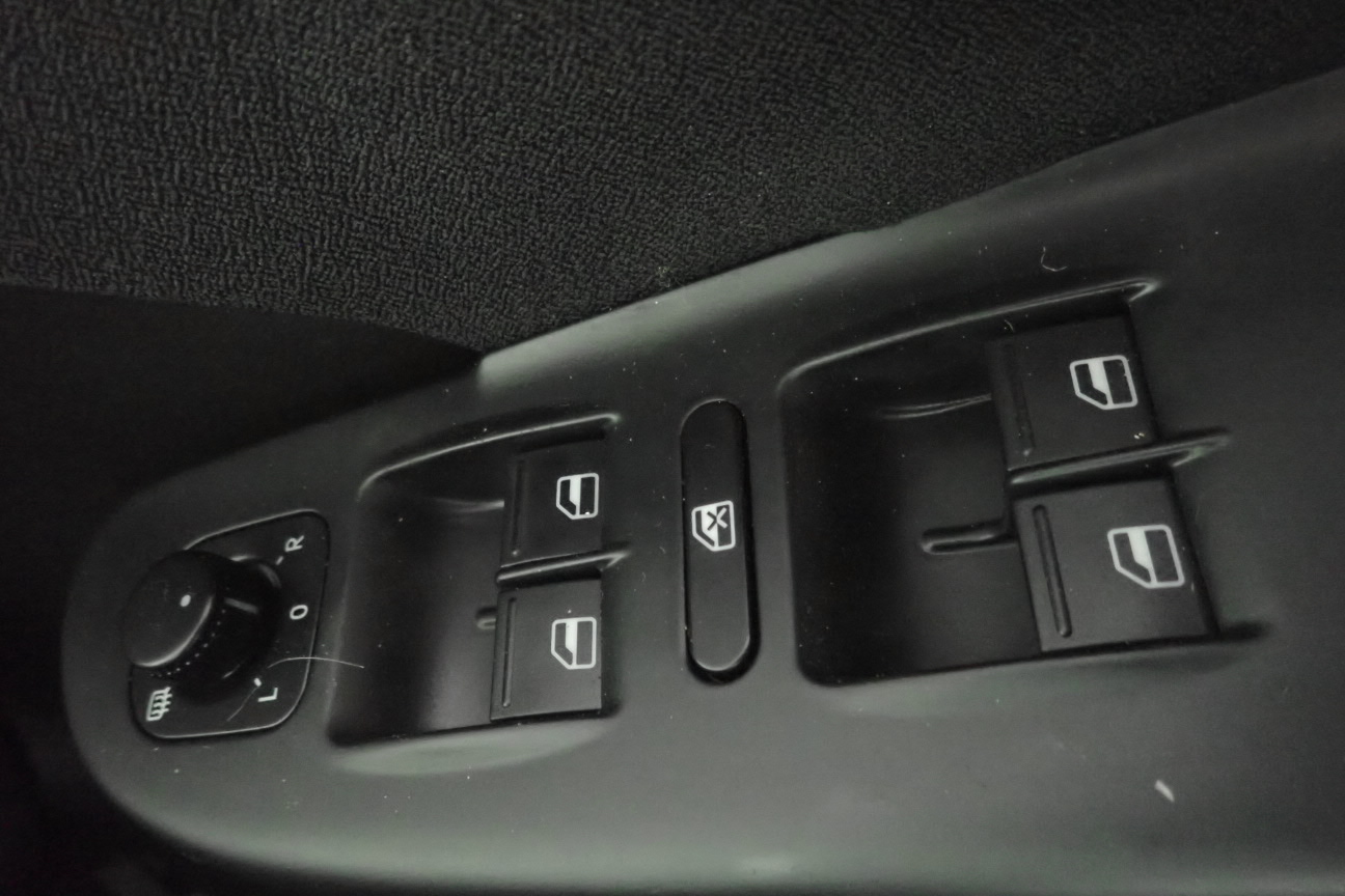 0.14 Carat round 4 diamond