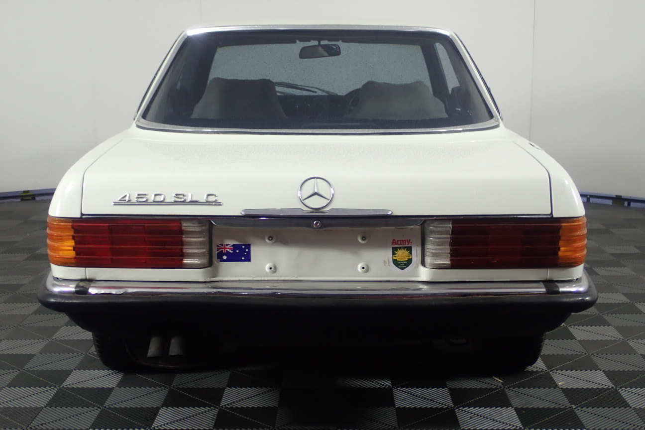 Gold Pendant with Pink Diamond total gross weight 0.24 Gram