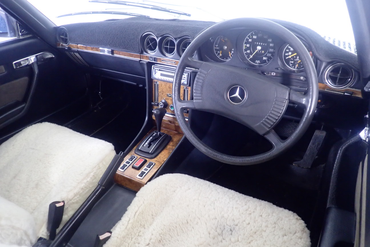 Bulk items, gold diamonds, silver coins