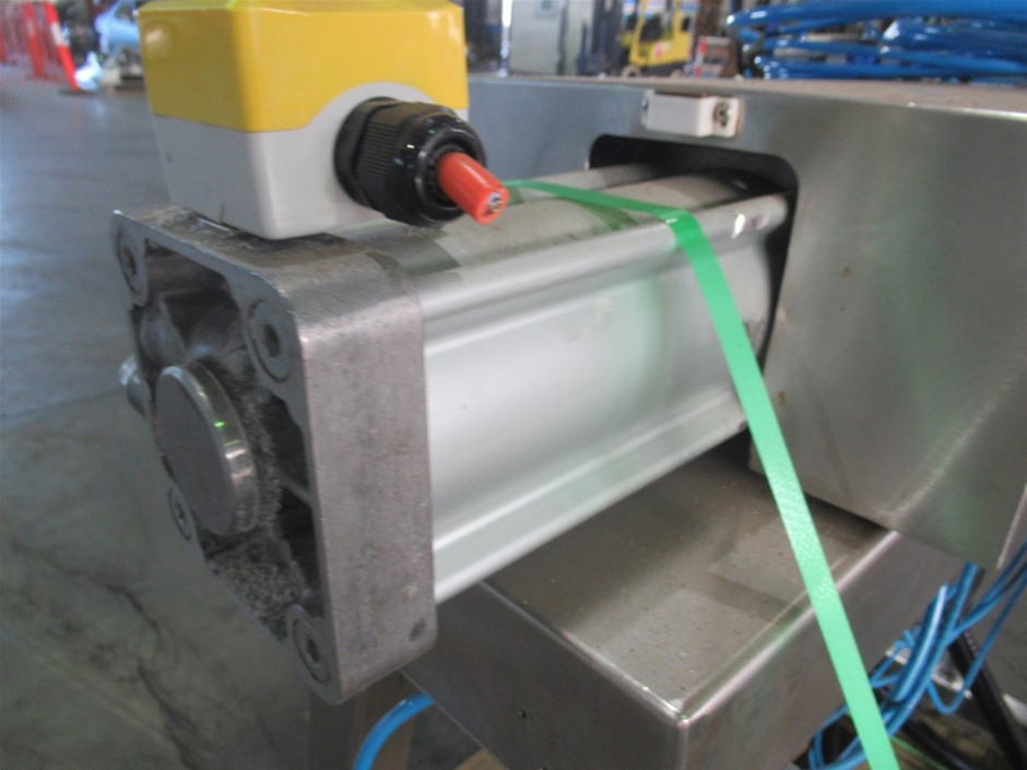 Indian Chief Series Set of 4 x 1 Oz Coins with COA  999 24k Gold