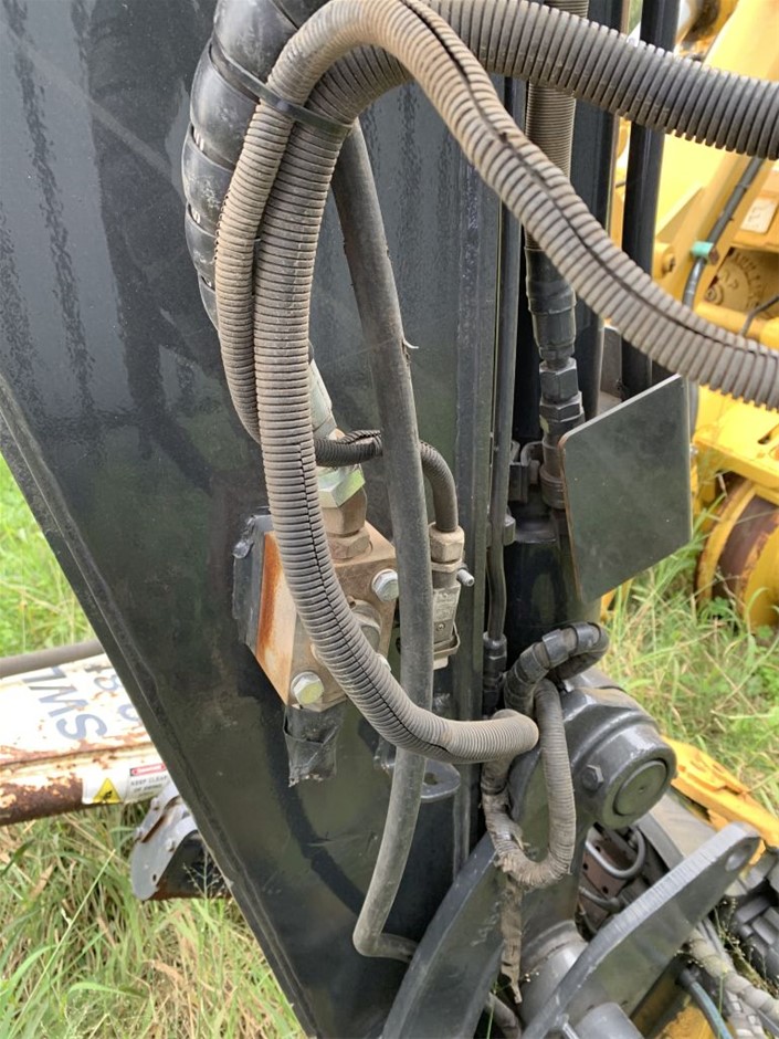 Pear 925 Sterling Silver Simulated Diamonds Leaf Earrings