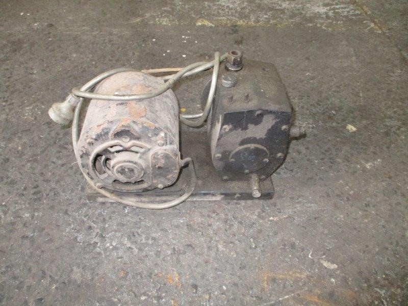 NED KELLY UNIQUE BOXED SET OF 1 GOLD INGOT & PISTOL - FINISHED IN 24K GOLD