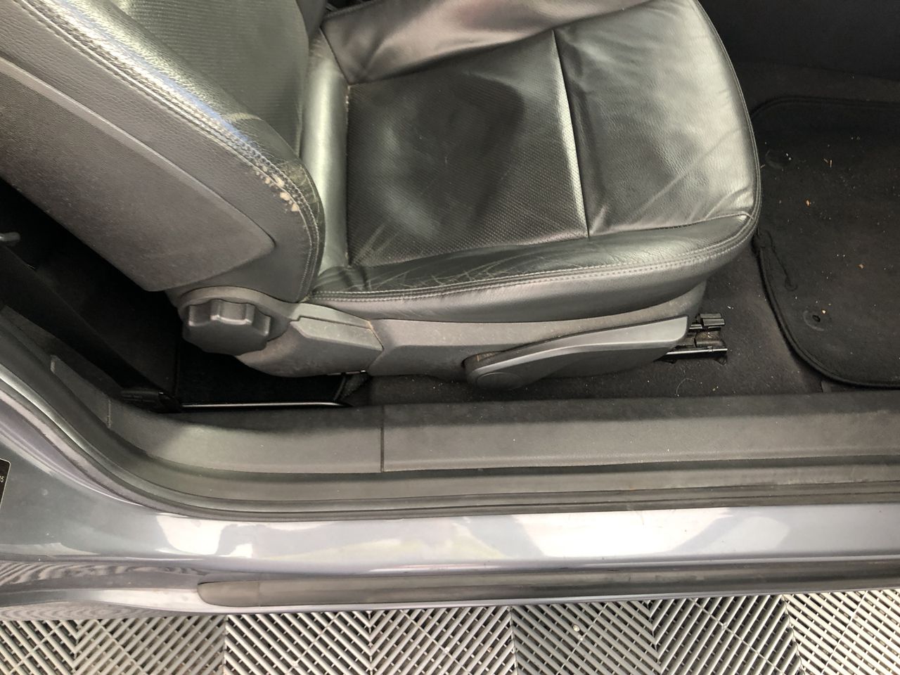 Waterproof  Watch Barrel Shaped Transparent Red Color Quartz Watch Popular