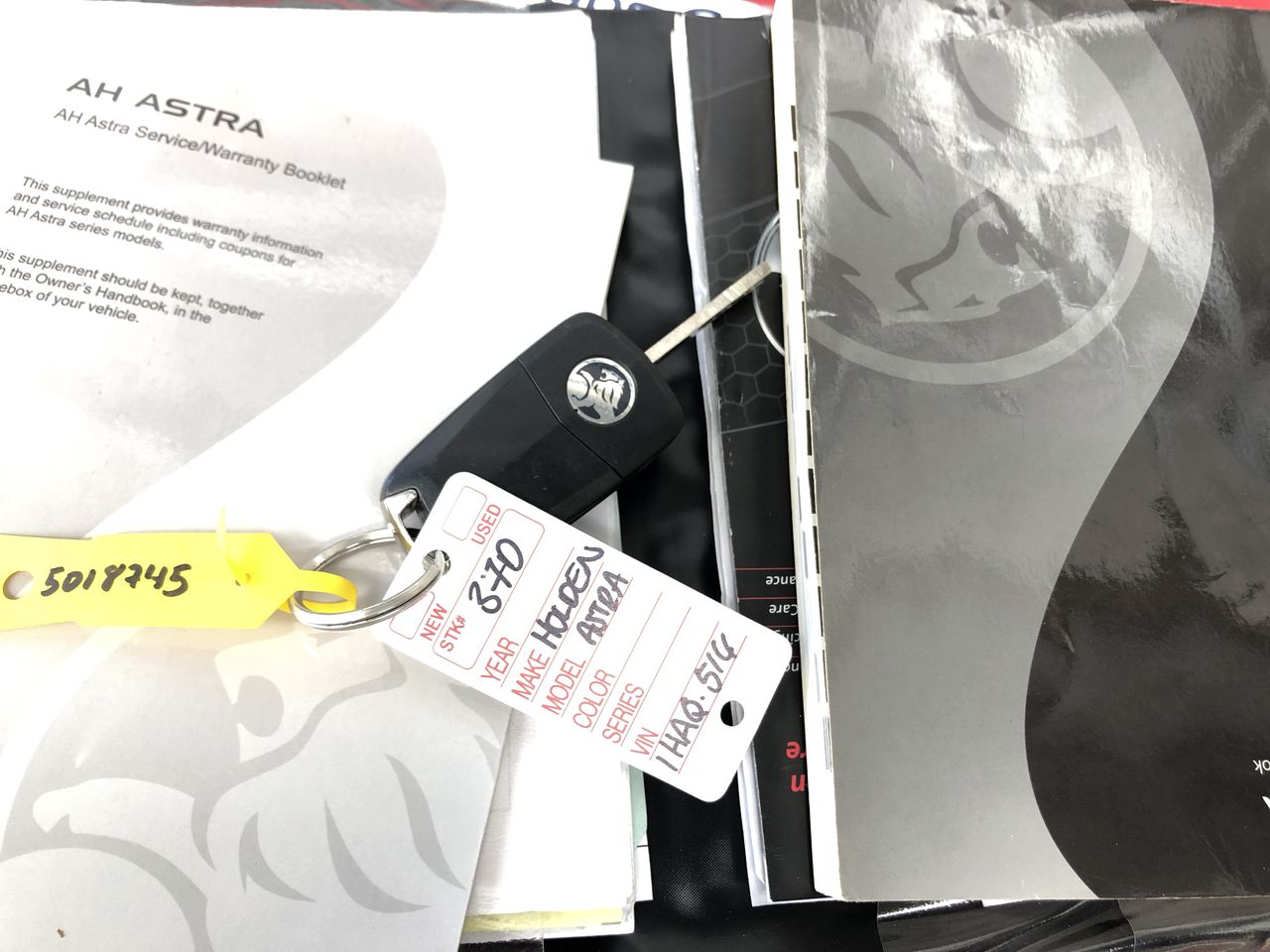 0.20 TCW yellow round various diamonds