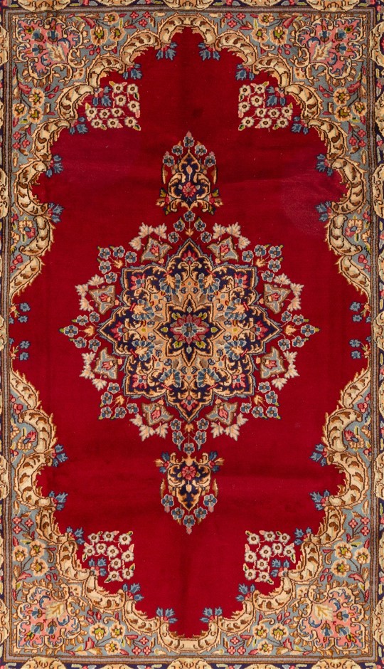 0.08 white baggette diamond