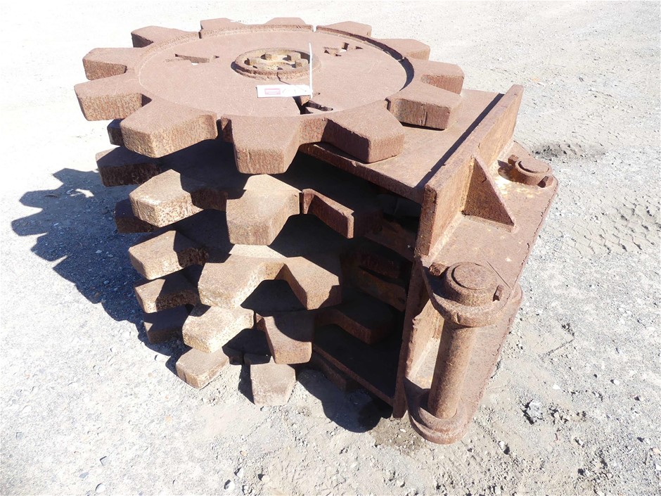 Waterproof  Watch Barrel Shaped Transparent Red Color Quartz Watch Popular