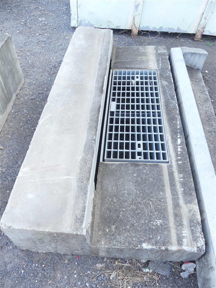 1966 Australia Silver Queen Elizabeth coin & 0.10 Xag silver bar x 4