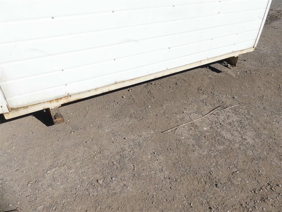 1/100 Scottdale x 2, 1 gram Valcumbi silver bars x 2 & 1 Kilo Copper Bar