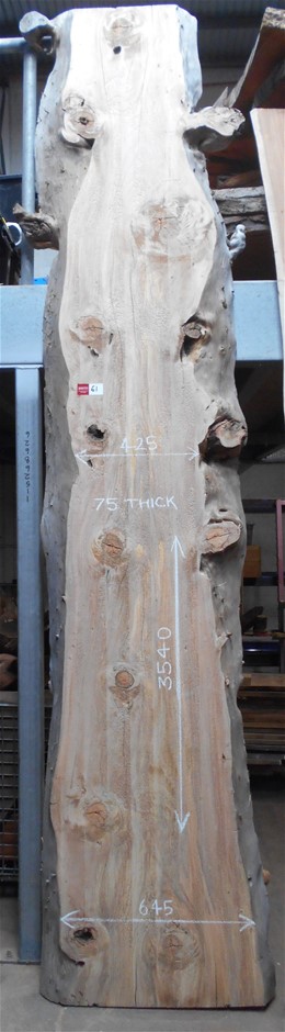 Wolf Blass Red Label Cabernet Merlot (6x 750mL).