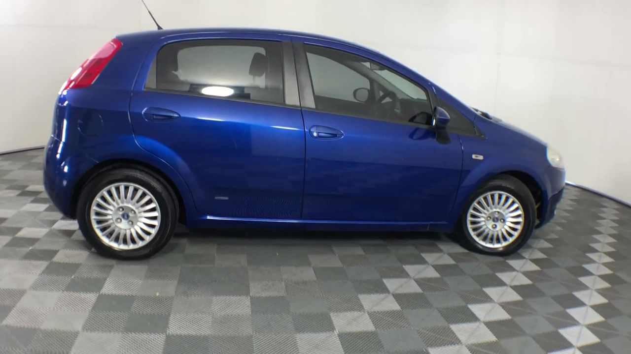 Mix Brand and Model Wooden Shipping Pallets