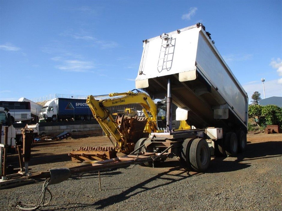 BULK 5 x Charms (coffee, heel, angel, frog, cat)