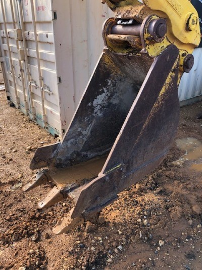 BULK 4 x Charms (angel and cat)