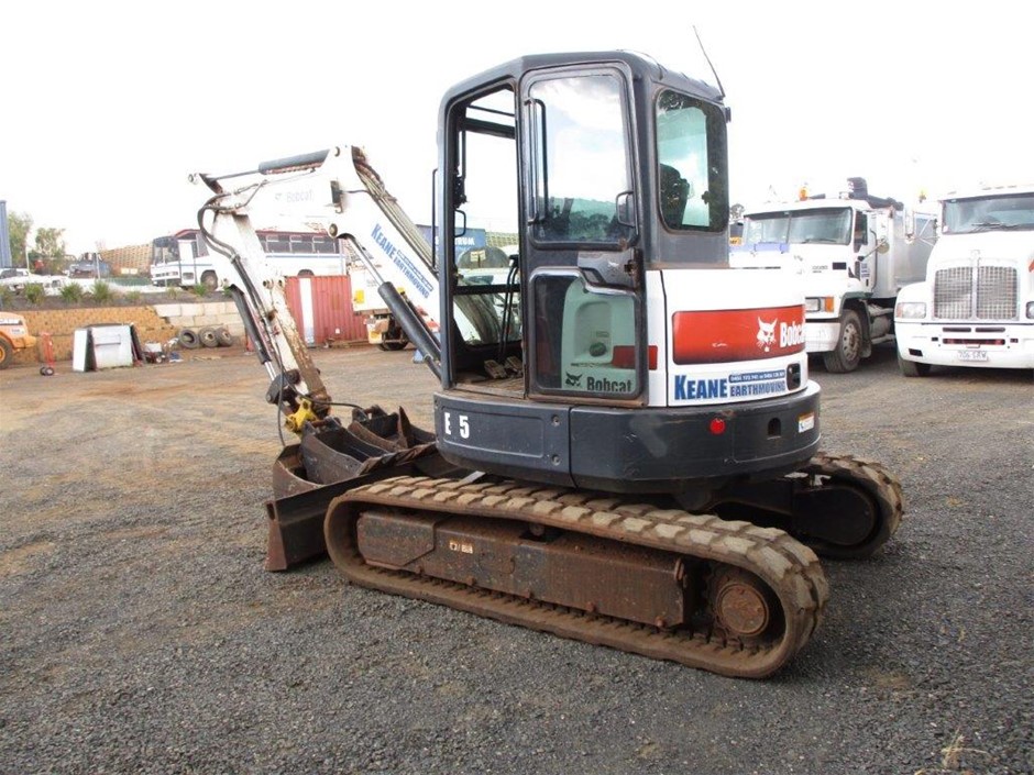 Designer Simulated Diamond Heart Pendant Necklace in Silver