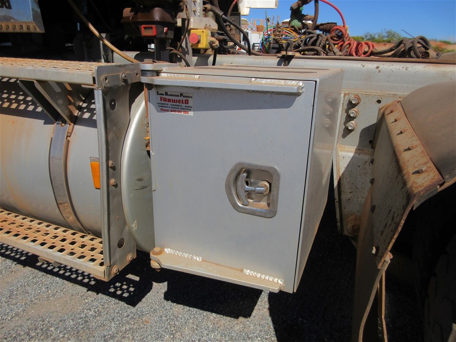 RIP CURL Women's Stephanie Gilmore Wettie Ringer Tee - Navy, Size 2XS. RRP: