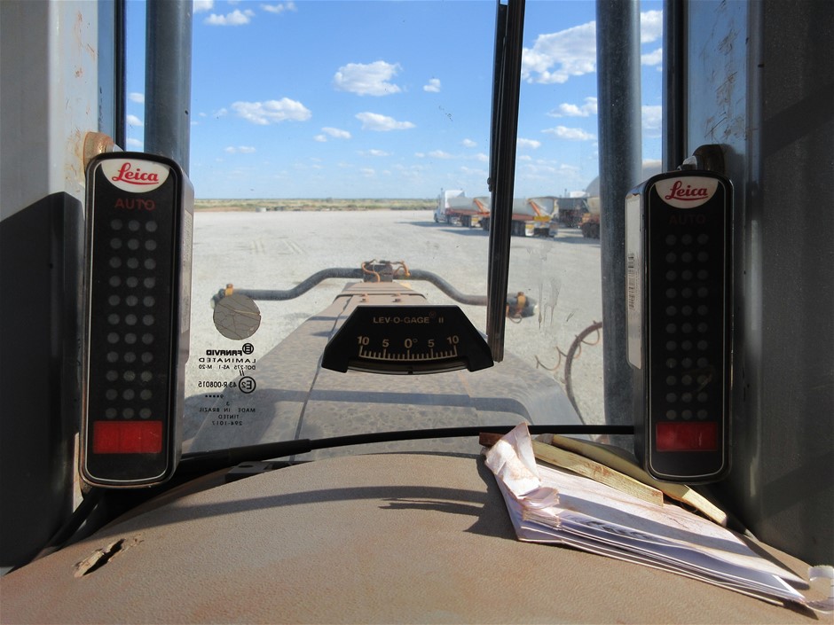 9K WHITE GOLD 0.75ct F VS LAB DIAMOND FLOWER CLUSTER RING
