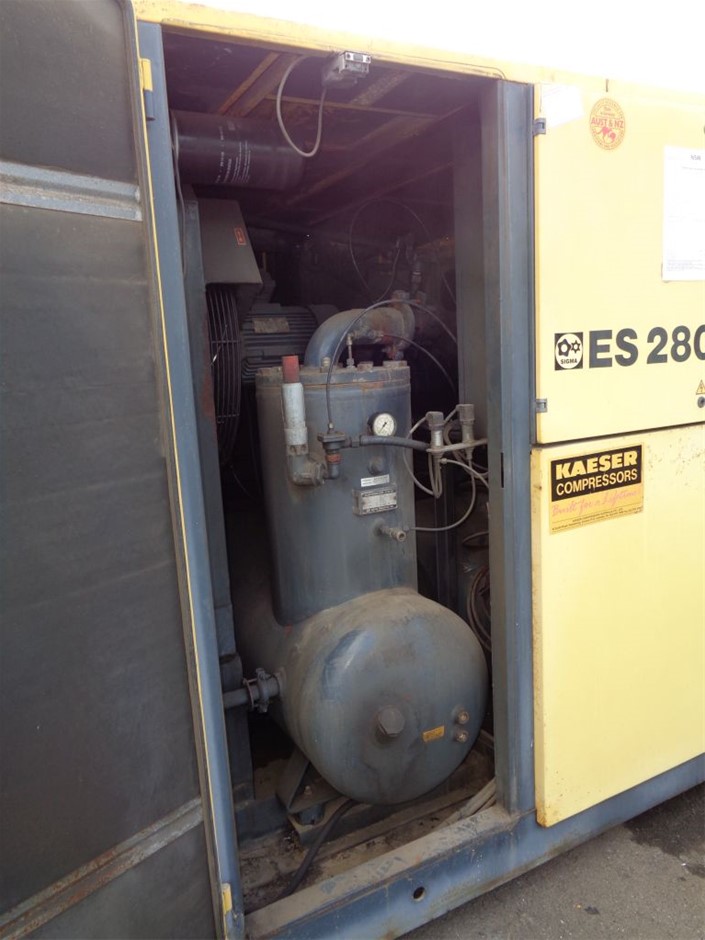 Wolf Blass Yellow Label Chardonnay (6x 750mL). SA