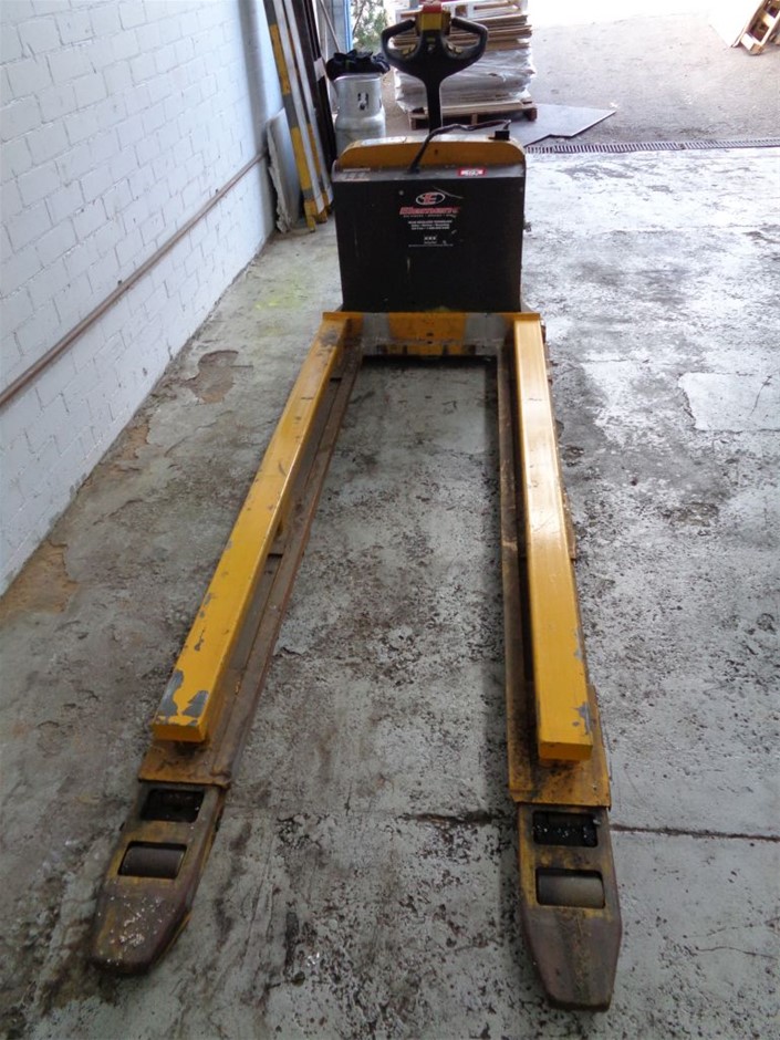 Round Cut Simulated Diamond 18K Gold Filled 925 Silver Ring - Size 8