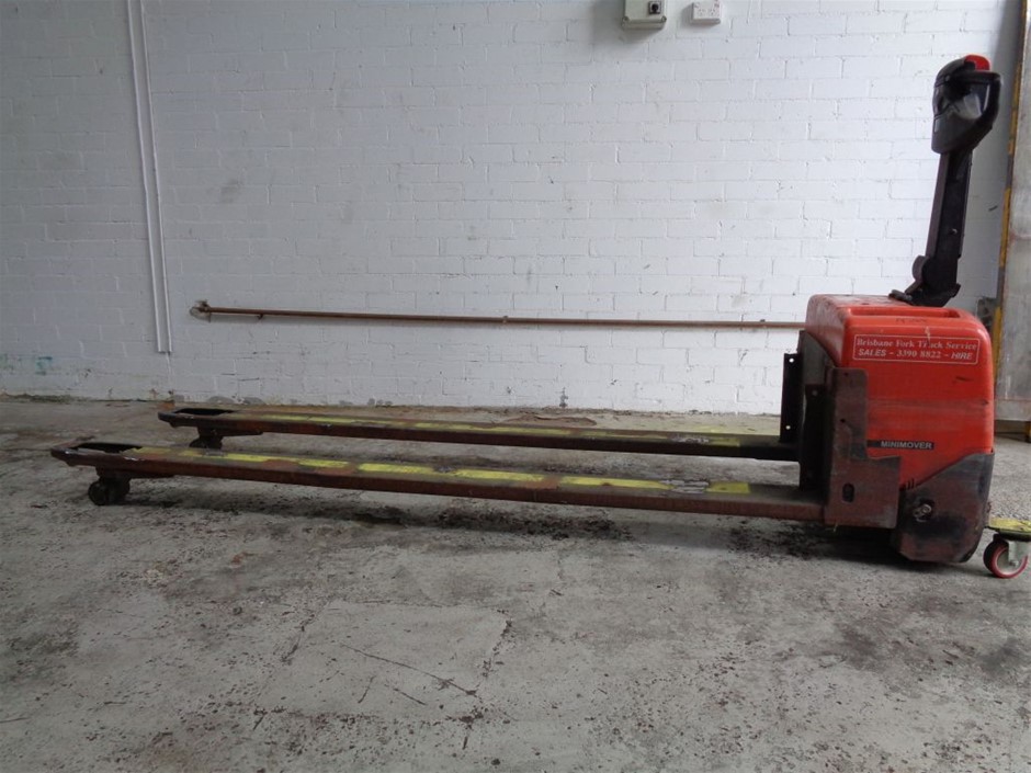 4ct Oval Cut Simulated Diamond & Shell Pearl 925 Silver Ring - Size 8