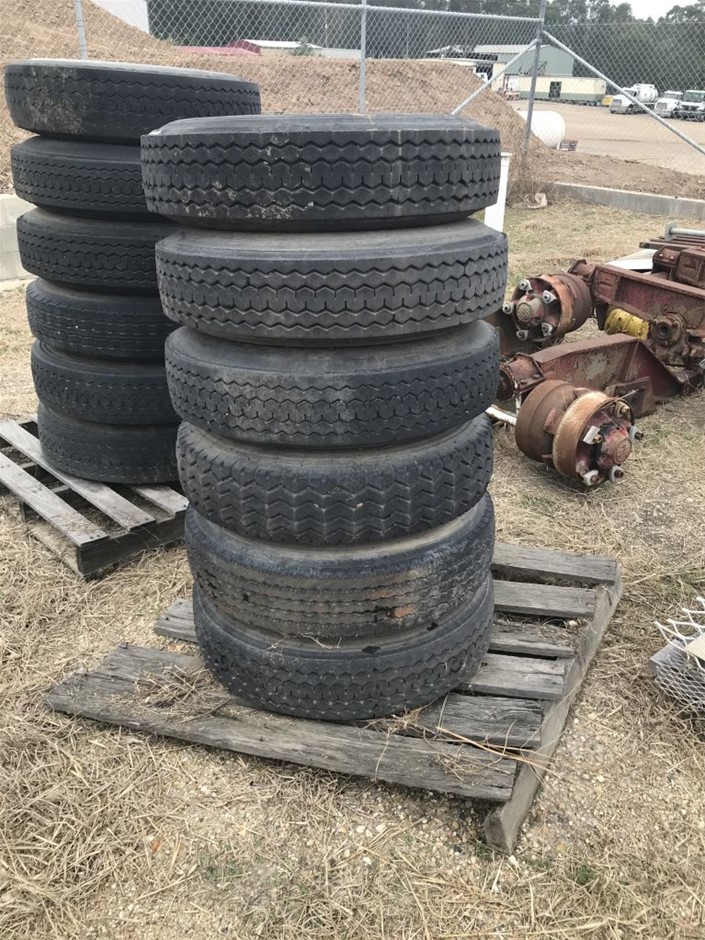 Round Cut Simulated Diamond 18K Gold Filled 925 Silver Ring - Size 8