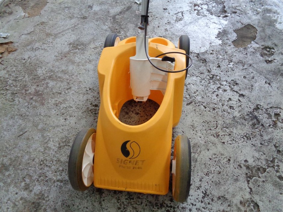 VORNADO Air Circulator 660 Large Air Circulator, Black, 4 Speed Settings. N