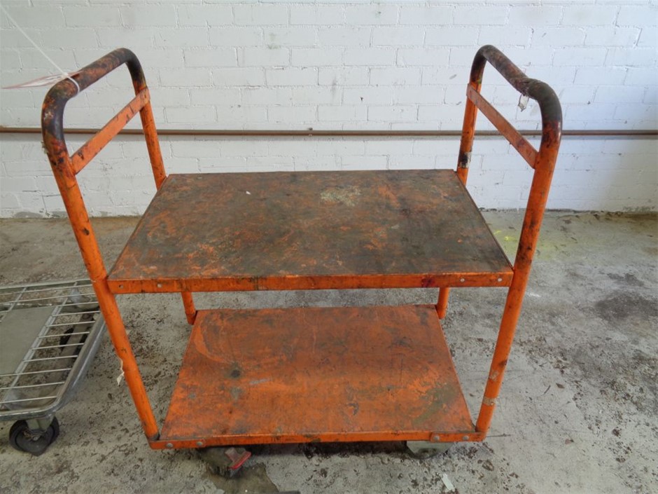 Initial Charm Letter  'R' Pendant Necklace