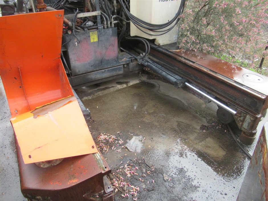 BUNDLE OF CHUCKIT! 33068 Ultra Squeaker - 2pk, Blue & Orange, Medium X SPOR