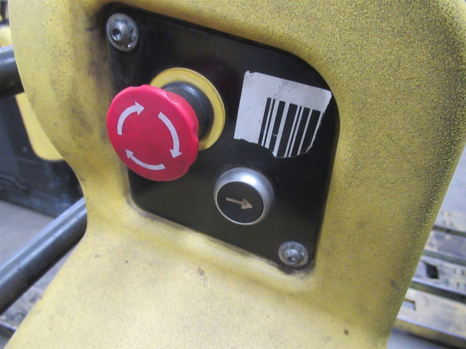 BUNDLE of UMBRA Curtain Rod, 76-213cm, Black/Nickel. photo as is.