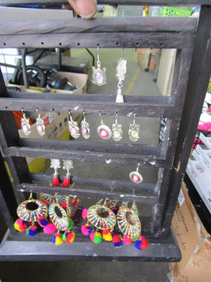 2 Carat round 2 white diamond each CVD Uncertified