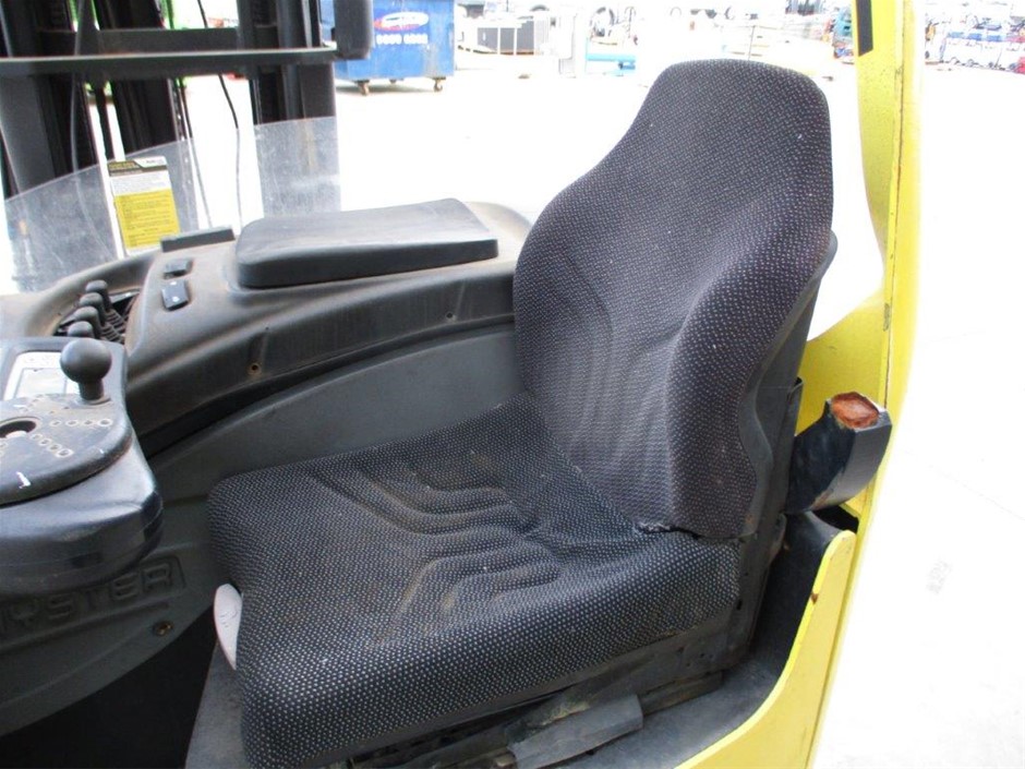 25ft x 33ft Garage / Carport (Unused)